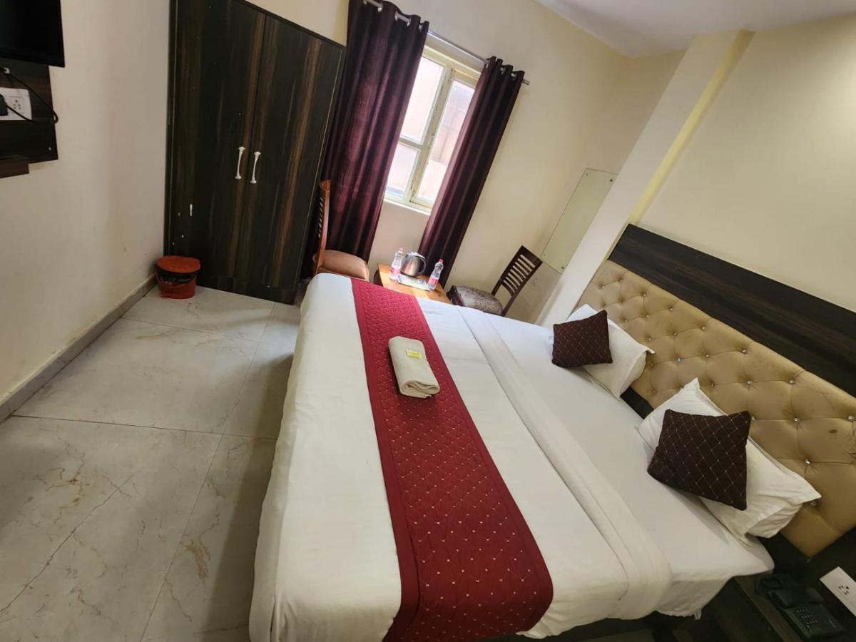Hotel Ambe Inn By Ambience Delhi Igi Airport Nueva Delhi Exterior foto